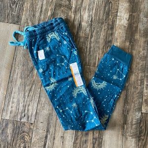NWT Super Soft Flannel Jogger with Pockets (Gold Glitter Moons & Stars)